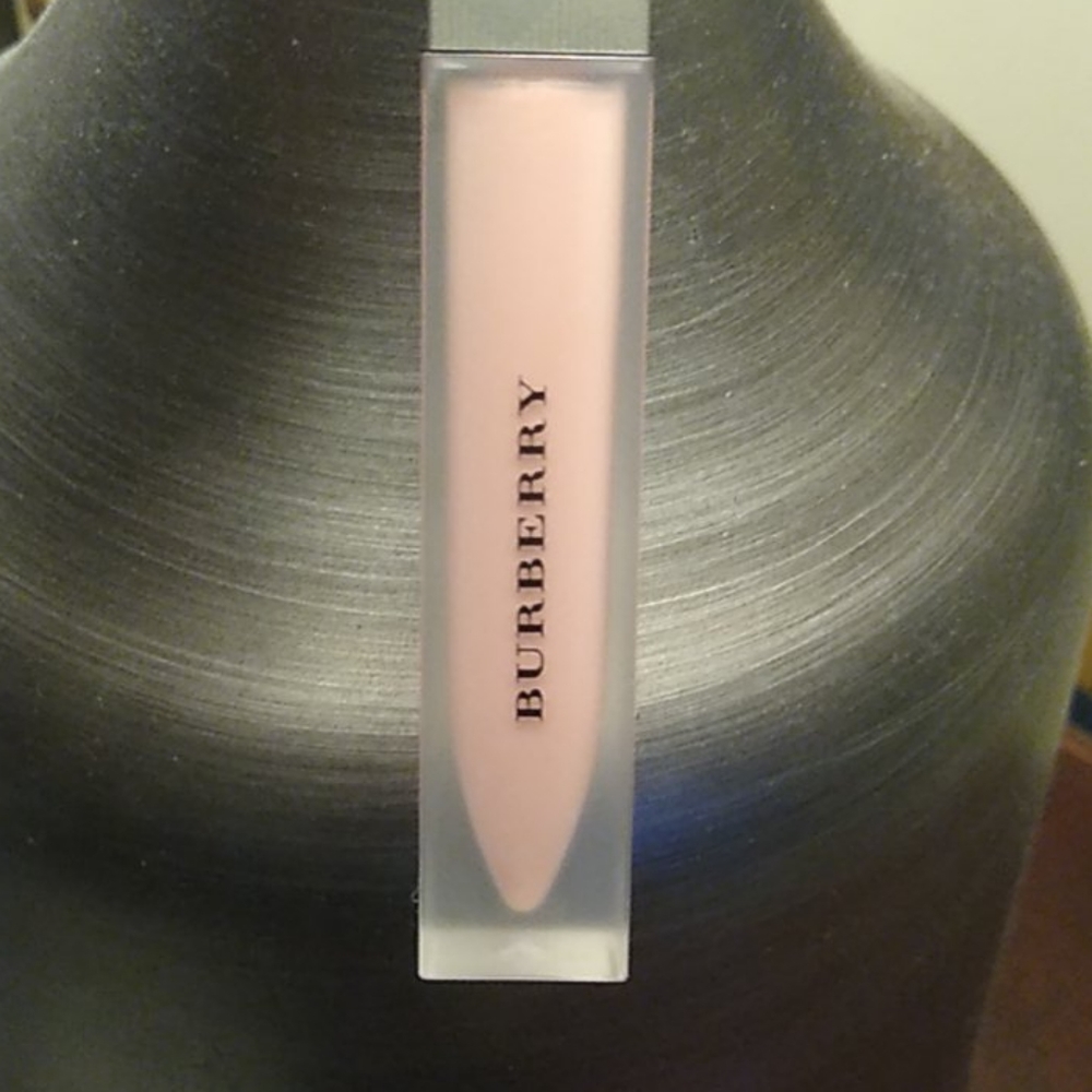 Burberry liquid lip velvet fawn rose no. 09